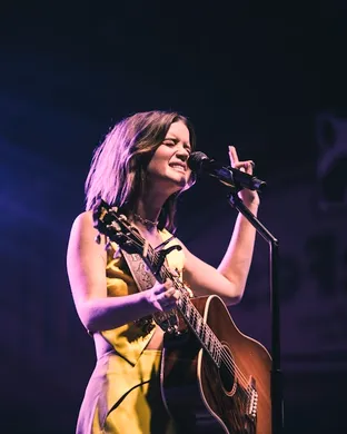 Maren Morris Greenville
