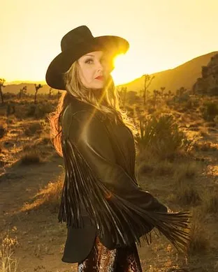 Sunny Sweeney Greenville